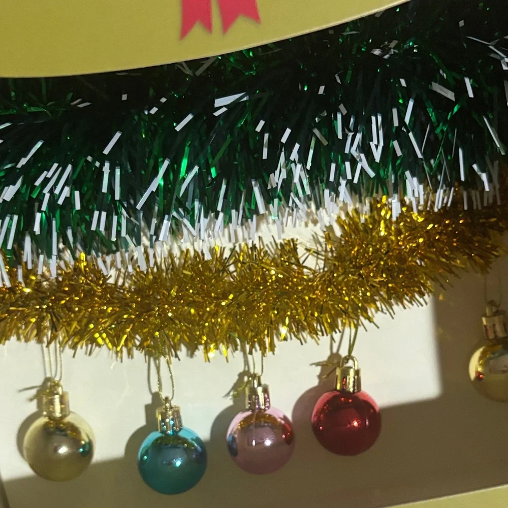 Paper Source Festive Garland with Green and Gold Tinsel